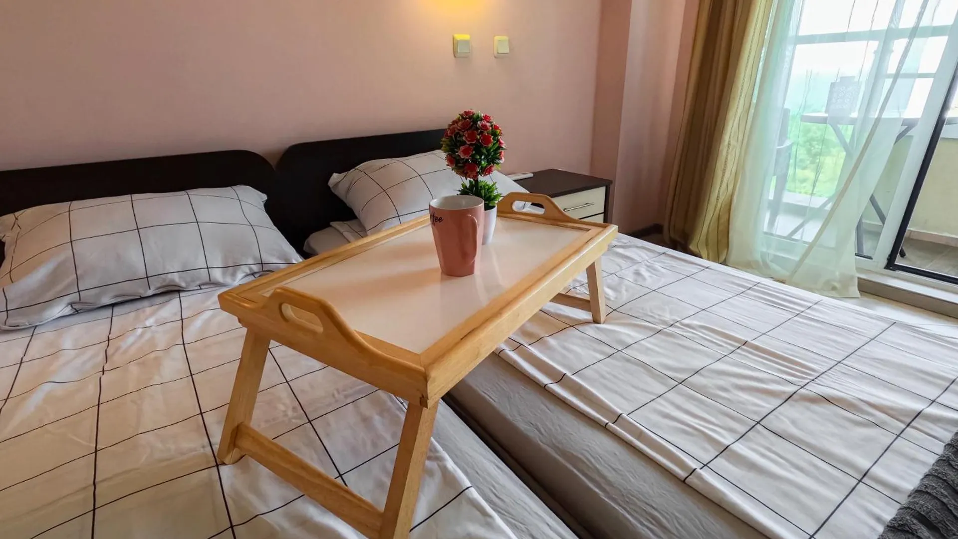 Summer Breeze Park Apartment - Nikea Park Complex Golden Sands